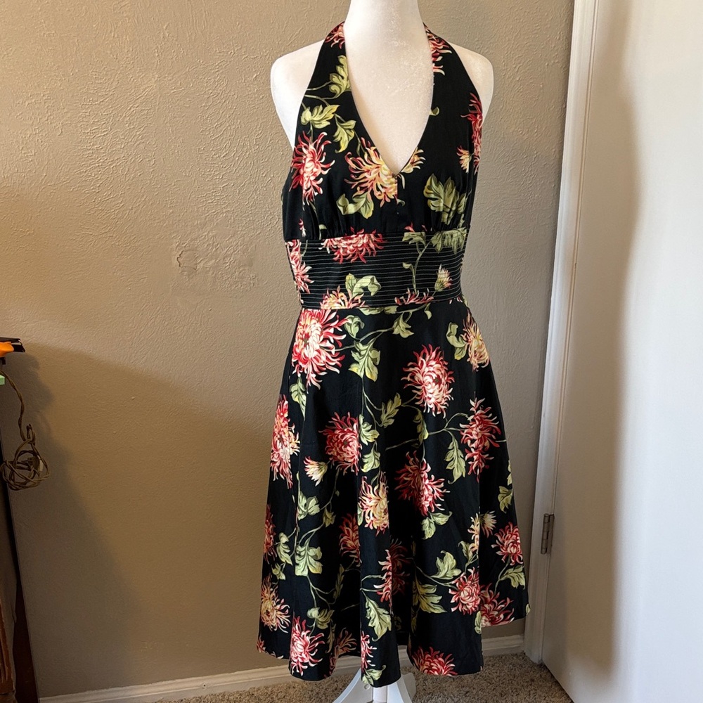 clear out!!   Vintage Donna Ricco Black and Red Floral Backless Dress Size 10